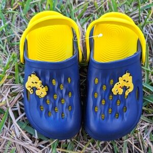 NWT Kids Clogs in sizes 12M to 8 years, Durable and Long-lasting, Alligator